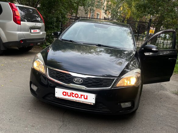 2012 Kia Ceed I Рестайлинг, чёрный, 800000 рублей - вид 1