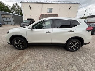 2021 Nissan X-Trail III Рестайлинг, белый, 2700000 рублей, вид 4