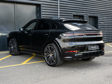 2026 Porsche Cayenne Coupé III Рестайлинг, чёрный, 19790000 рублей, вид 3