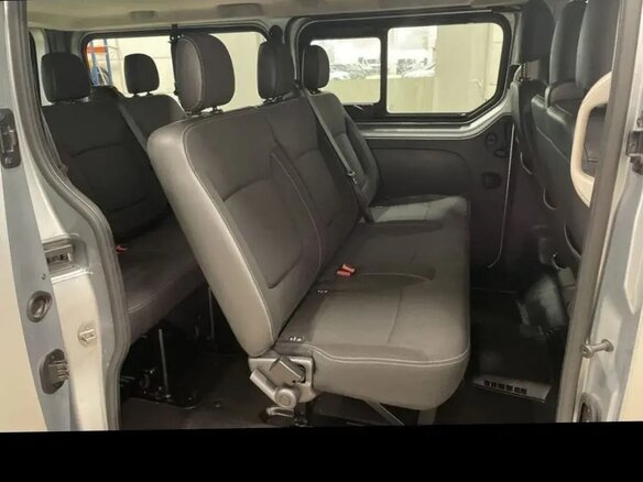 2023 Renault Trafic L2 III Рестайлинг, серебристый, 4342000 рублей - вид 8
