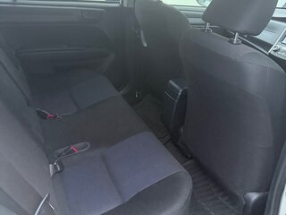 2017 Toyota Corolla Fielder XI (E160, E170, E180) Рестайлинг 1, белый, 1100000 рублей, вид 4