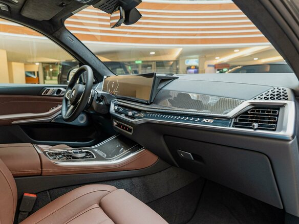 2026 BMW X5 40i IV (G05/G18) Рестайлинг, серый, 15890000 рублей - вид 14