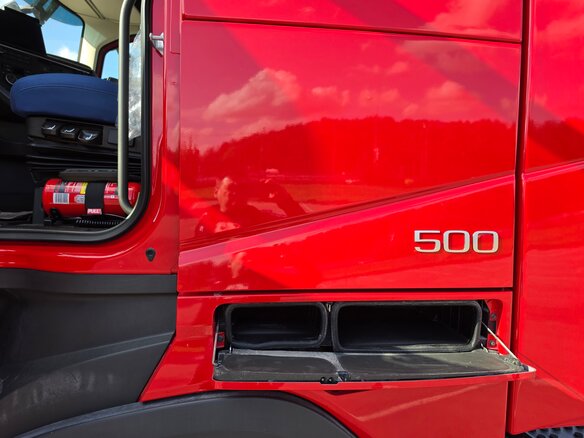 2026 Volvo FH, красный, 18300000 рублей - вид 13