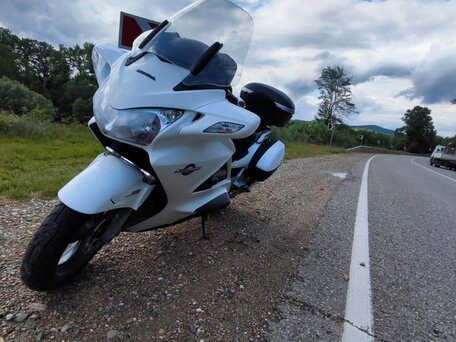 2005 Honda ST 1300, белый, 449000 рублей, вид 2