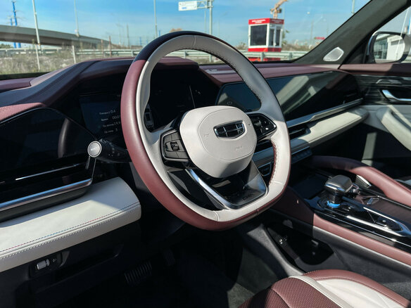 2023 Geely Monjaro I, белый, 3015000 рублей - вид 12