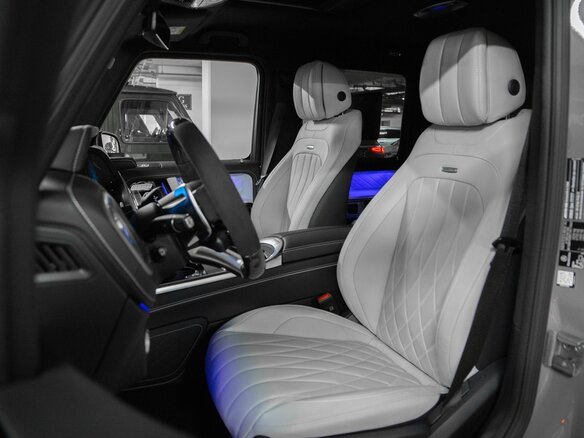 2026 Mercedes-Benz G-Класс AMG 63 AMG II (W465) Рестайлинг, серый - вид 11