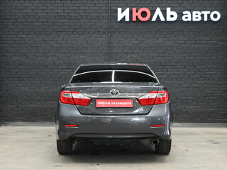 2012 Toyota Camry VII (XV50), серый, 1710000 рублей, вид 5