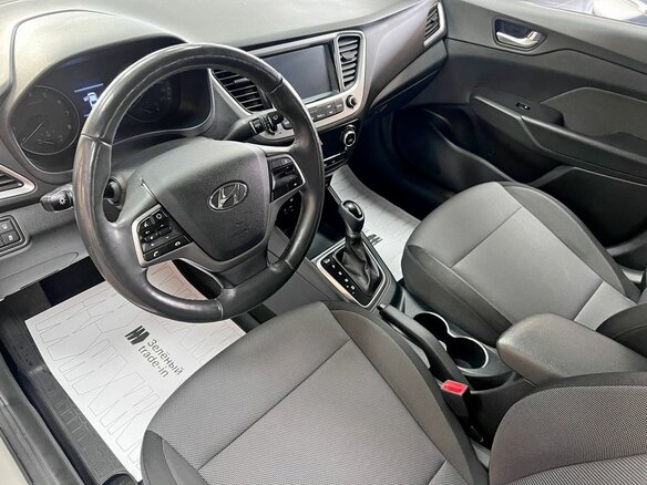 2017 Hyundai Solaris II, бежевый, 1390000 рублей - вид 7