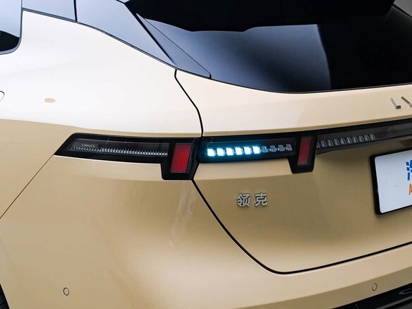 2026 Lynk & Co 07 GT I Рестайлинг, зелёный, 4900000 рублей - вид 9