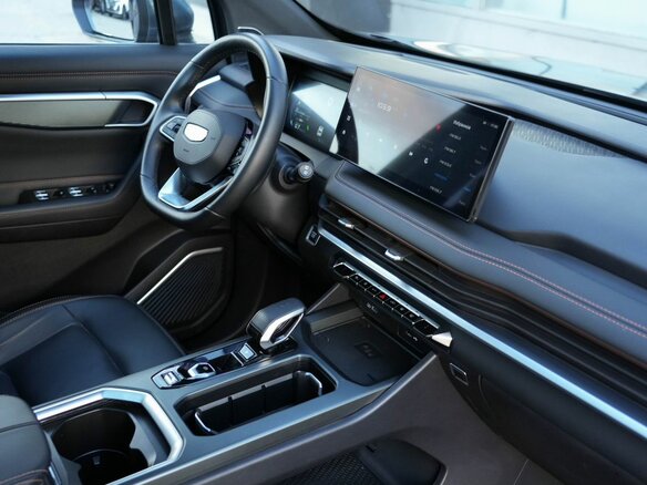 2023 Geely Okavango I Рестайлинг, серый, 2600000 рублей - вид 16