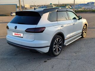 2019 Volkswagen Touareg III, белый, 5550000 рублей, вид 5