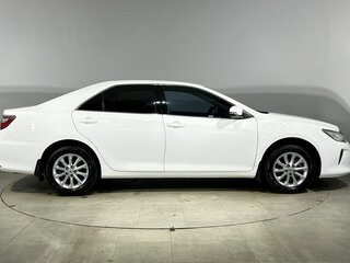 2016 Toyota Camry VII (XV50) Рестайлинг, белый, 1940000 рублей, вид 5