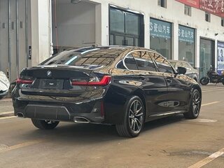 2023 BMW 3 серии 320i VII (G2x) Рестайлинг, чёрный, 2970000 рублей, вид 4