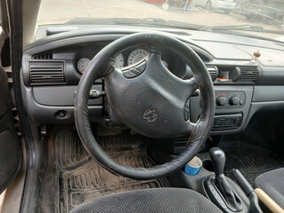 2004 Dodge Stratus II Рестайлинг, золотистый, 230000 рублей, вид 5