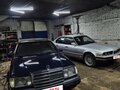 1991 Mercedes-Benz W124 300, синий, 310000 рублей - вид 2