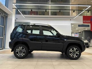 2026 Lada (ВАЗ) Niva Travel I Рестайлинг, чёрный, 1701547 рублей, вид 4