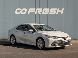 2019 Toyota Camry VIII (XV70), белый, 2990000 рублей, вид 1