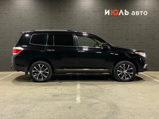 2011 Toyota Highlander II (XU40) Рестайлинг, чёрный, 1900000 рублей, вид 4