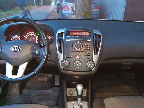 2011 Kia Ceed I Рестайлинг, белый, 780000 рублей - вид 7