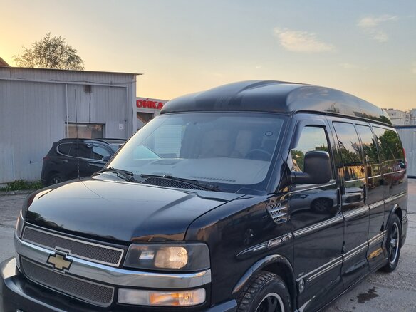 2013 Chevrolet Express II, чёрный, 2999999 рублей