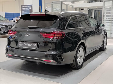 2019 Kia Ceed III, чёрный, 1899000 рублей, вид 5