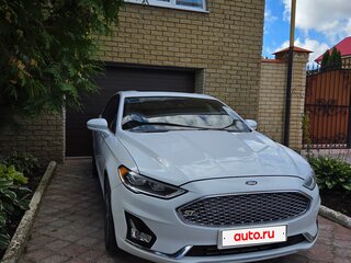 2018 Ford Fusion (North America) II Рестайлинг, белый, 2200000 рублей, вид 2