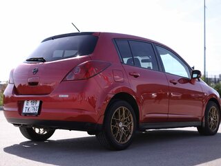 2005 Nissan Tiida I, красный, 680000 рублей, вид 5