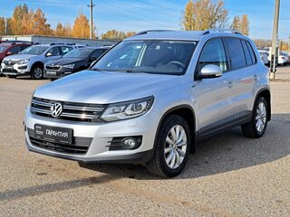 2016 Volkswagen Tiguan Euro 6 I Рестайлинг, серебристый, 1400000 рублей, вид 1