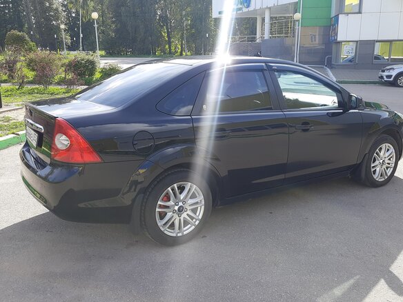 2008 Ford Focus II Рестайлинг, чёрный, 620000 рублей - вид 4