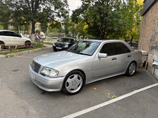 1997 Mercedes-Benz C-Класс 280 I (W202) Рестайлинг, серебристый, 1300000 рублей, вид 1