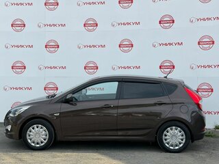 2015 Hyundai Solaris I Рестайлинг, коричневый, 839000 рублей, вид 2