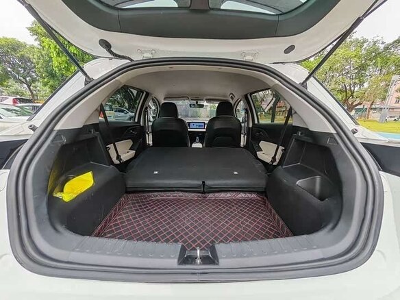 2024 Geely Geometry E 39.4 kWh, белый - вид 20