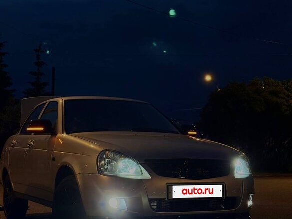2011 Lada (ВАЗ) Priora I, серебристый, 470000 рублей