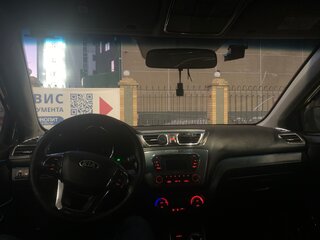 2013 Kia Rio 4-speed III, серый, 700000 рублей, вид 5