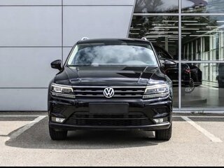 2018 Volkswagen Tiguan II, чёрный, 2500000 рублей, вид 1