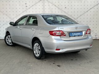 2012 Toyota Corolla X (E140, E150) Рестайлинг, серебристый, 1300000 рублей, вид 5