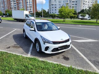 2021 Kia Rio X IV Рестайлинг, белый, 1560000 рублей, вид 1
