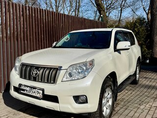 2012 Toyota Land Cruiser Prado 150 Series, белый, 2950000 рублей, вид 2