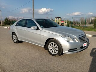 2010 Mercedes-Benz E-Класс 200 5G-Tronic IV (W212, S212, C207), серебристый, 1550000 рублей, вид 3