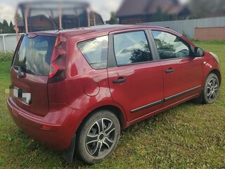 2010 Nissan Note I Рестайлинг, красный, 730000 рублей, вид 3