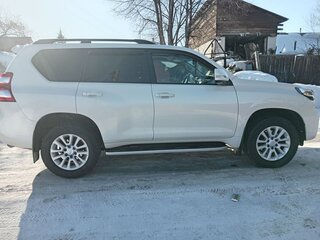 2014 Toyota Land Cruiser Prado 150 Series Рестайлинг 1, белый, 3800000 рублей, вид 2