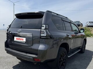 2021 Toyota Land Cruiser Prado 150 Series Рестайлинг 3, серый, 5250000 рублей, вид 4