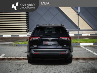 2021 Toyota RAV4 V (XA50), чёрный, 2938000 рублей, вид 4
