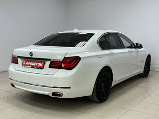 2012 BMW 7 серии 740d xDrive V (F01/F02/F04) Рестайлинг, белый, 2275000 рублей, вид 4
