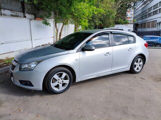2012 Chevrolet Cruze I, серебристый, 500000 рублей, вид 2