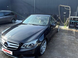 2015 Mercedes-Benz E-Класс 200 IV (W212, S212, C207) Рестайлинг, чёрный, 2200000 рублей, вид 1