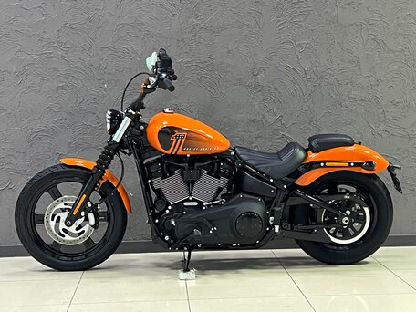 2025 Harley-Davidson Street Bob, оранжевый, 1690000 рублей, вид 4