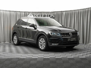 2017 Volkswagen Tiguan II, чёрный, 2200000 рублей, вид 2
