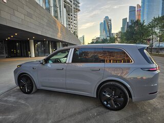 2026 Li Auto (Lixiang) L9 52.3 kWh I Рестайлинг, серый, 10200000 рублей, вид 3