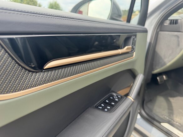 2023 Porsche Cayenne E-Hybrid III Рестайлинг, серый, 16499990 рублей - вид 19